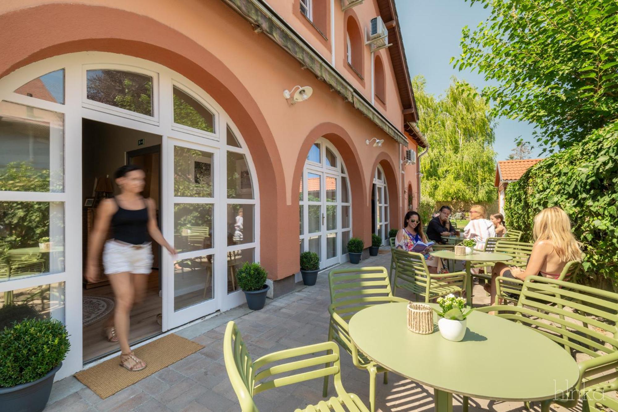 Delceg Rece Minihotel Balatonkenese Exterior foto